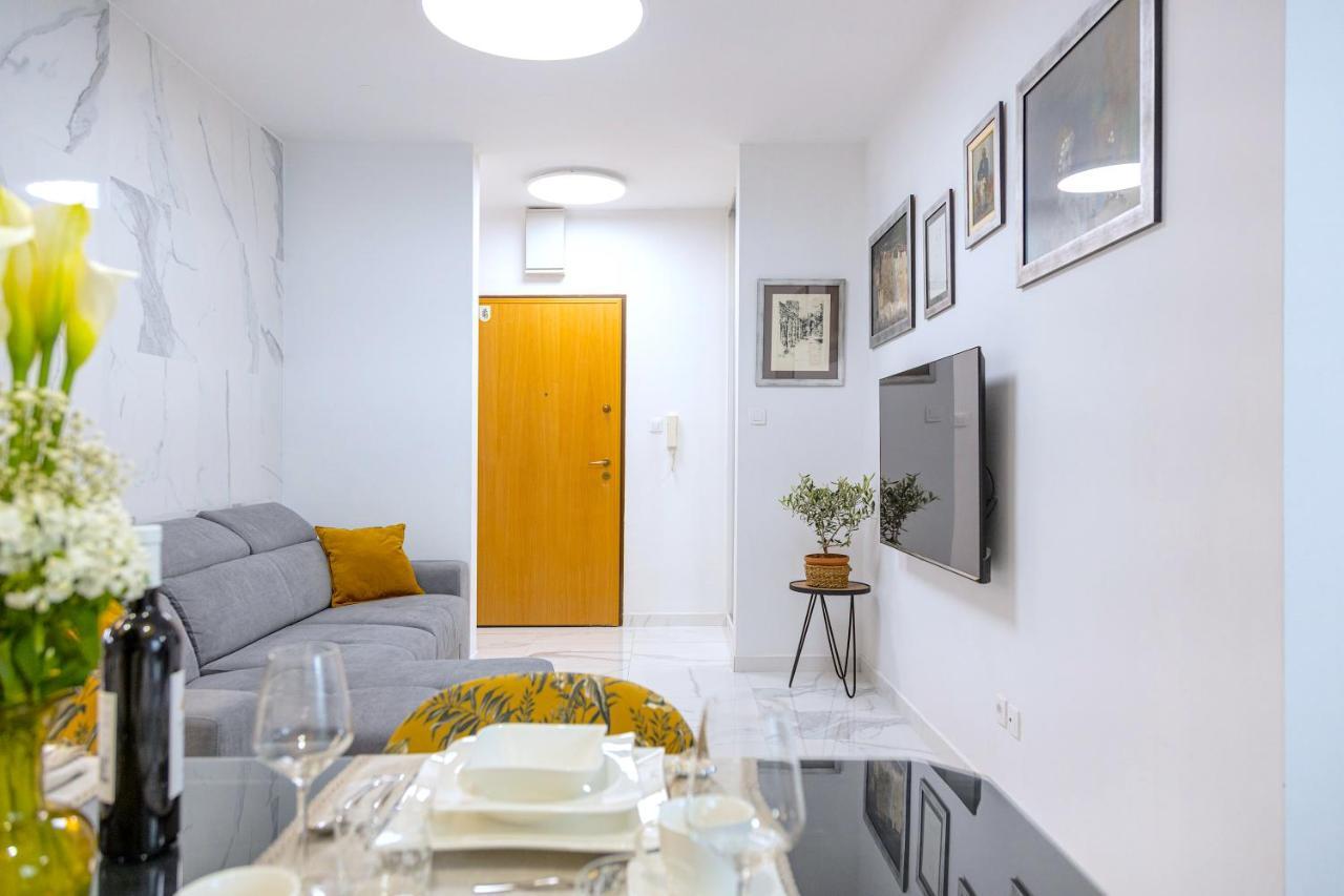 Appartement Lux Tony @ 10 Min Znjan